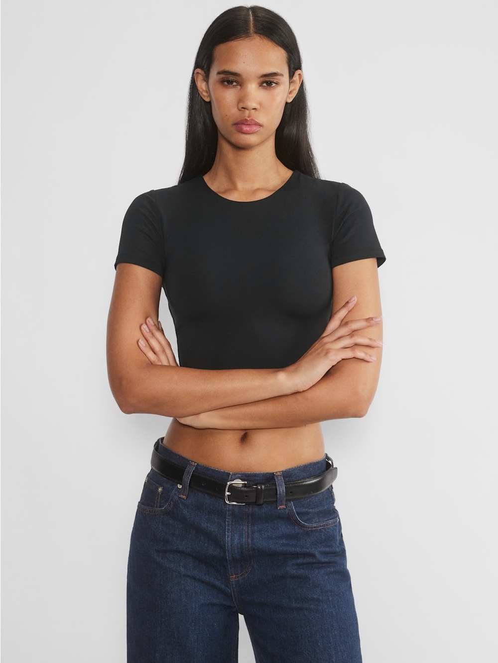 Aritzia Babaton Original Contour Crew Cropped T-Shirt - Black